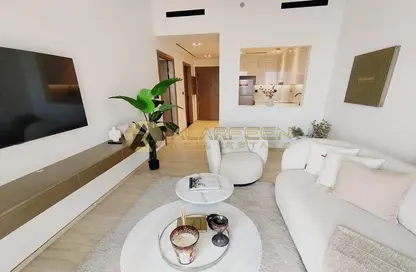 Living Room image for: Apartment - 1 Bedroom - 2 Bathrooms for rent in Binghatti LUNA - Jumeirah Village Circle - Dubai, Image 1