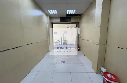 متجر - استوديو للايجار في بناية النخيل - نايف - ديرة - دبي