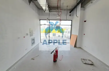 متجر - استوديو - 1 حمام للايجار في الزاهية - تجارية مويلح - الشارقة