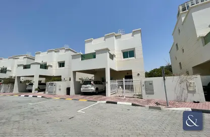 Villa - 4 Bedrooms - 5 Bathrooms for rent in Circle Villas - Jumeirah Village Circle - Dubai
