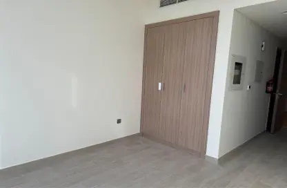Empty Room image for: Apartment - 1 Bathroom for rent in Azizi Riviera 21 - Meydan One - Meydan - Dubai, Image 1