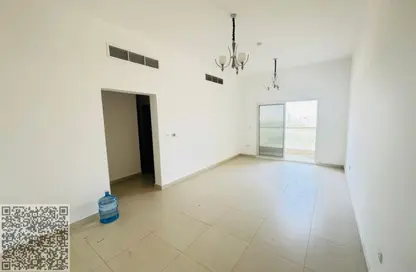 شقة - 2 غرف نوم - 3 حمامات للايجار في قرية الاميرة - الياسمين - عجمان