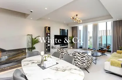 تاون هاوس - 4 غرف نوم - 5 حمامات للايجار في القرية الغربية - الفرجان - دبي