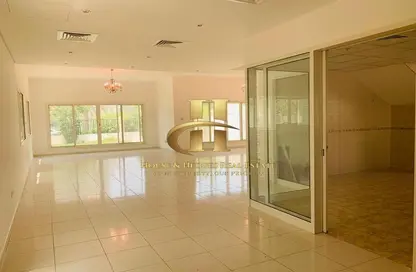 Villa - 4 Bedrooms - 5 Bathrooms for rent in Circle Villas - Jumeirah Village Circle - Dubai