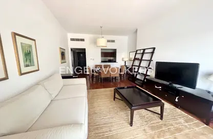 Apartment - 1 Bedroom - 2 Bathrooms for rent in Green Lakes Towers - JLT Cluster S - Jumeirah Lake Towers - Dubai