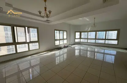 Apartment - 2 Bedrooms - 3 Bathrooms for rent in Al Majaz 1 - Al Majaz - Sharjah