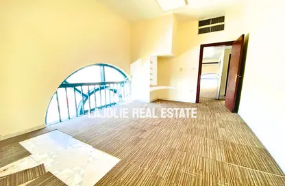 Office Space - Studio - 1 Bathroom for rent in Airport Road - Abu Dhabi