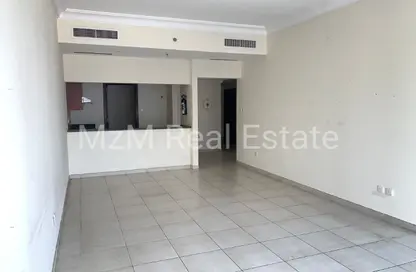Apartment - 1 Bedroom - 2 Bathrooms for rent in Lake Shore Tower - JLT Cluster Y - Jumeirah Lake Towers - Dubai