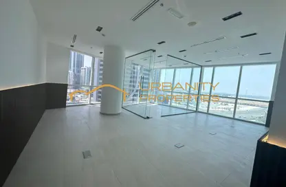 مكتب - استوديو للايجار في B2B  برج - الخليج التجاري - دبي