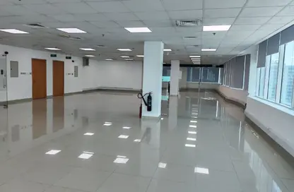Half Floor - Studio - 1 Bathroom for rent in Capital Golden Tower - Business Bay - Dubai