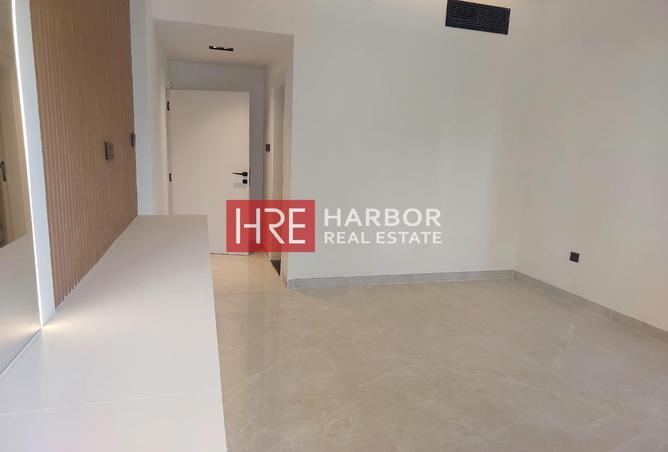 15661018 - Property Image 3