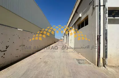 سكن عمال - استوديو - 8 حمامات للايجار في أم الثعوب - أم القيوين