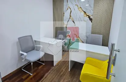 مركز أعمال - استوديو - 4 حمامات للايجار في شارع المطار - منطقة طريق المطار - منطقة القرهود - دبي