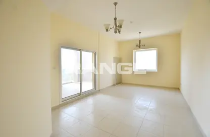 شقة - غرفة نوم - 2 حمامات للايجار في مبنى سانرايز - واحة السيليكون - دبي