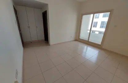 Apartment - 2 Bedrooms - 2 Bathrooms for rent in Al Muraqqabat - Deira - Dubai