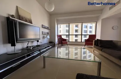 Living Room image for: Apartment - 2 Bedrooms - 2 Bathrooms for rent in Bahar 1 - Bahar - Jumeirah Beach Residence - Dubai, Image 1