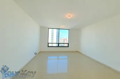 Apartment - 2 Bedrooms - 2 Bathrooms for rent in Liwa Centre Tower 2 - Liwa Centre Towers - Hamdan Street - Abu Dhabi