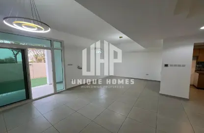 تاون هاوس - 3 غرف نوم - 4 حمامات للبيع في الغدير - أبوظبي