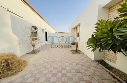 Villa - 2 Bedrooms - 2 Bathrooms for rent in Al Zaafaran - Al Khabisi - Al Ain