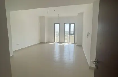 Apartment - 1 Bedroom - 1 Bathroom for sale in Hayat Boulevard-2A - Hayat Boulevard - Town Square - Dubai
