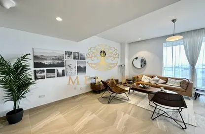 Living Room image for: Apartment - 3 Bedrooms - 5 Bathrooms for rent in Qaryat Al Hidd - Saadiyat Island - Abu Dhabi, Image 1