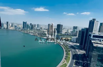 شقة - 2 غرف نوم - 2 حمامات للايجار في برج أمير بو خمسين - المجاز 3 - المجاز - الشارقة