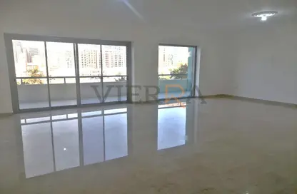 Apartment - 4 Bedrooms - 3 Bathrooms for rent in Khalidiya Towers - Al Khalidiya - Abu Dhabi