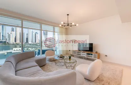 Living Room image for: Apartment - 3 Bedrooms - 4 Bathrooms for sale in Sunrise Bay - EMAAR Beachfront - Dubai Harbour - Dubai, Image 1