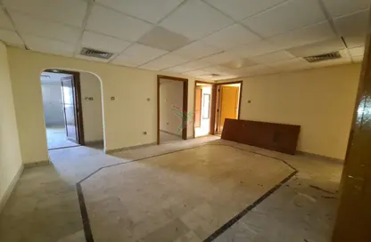 Apartment - 4 Bedrooms - 4 Bathrooms for rent in Al Niyadat - Al Ain