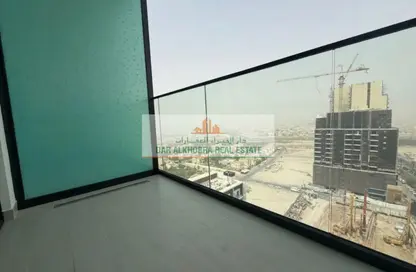 Apartment - Studio - 1 Bathroom for rent in Binghatti Azure - Jumeirah Village Circle - Dubai