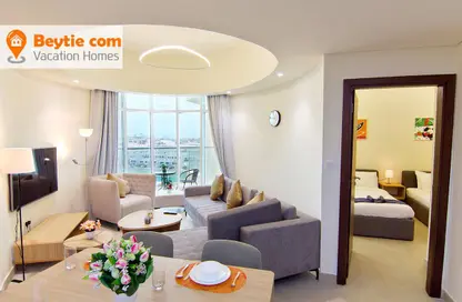 Living Room image for: Apartment - 2 Bedrooms - 3 Bathrooms for rent in Azizi Plaza - Al Furjan - Dubai, Image 1