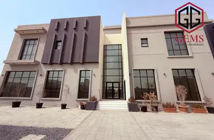 Villa - 6 Bedrooms - 7 Bathrooms for rent in Al Aweer 1 - Al Aweer - Dubai