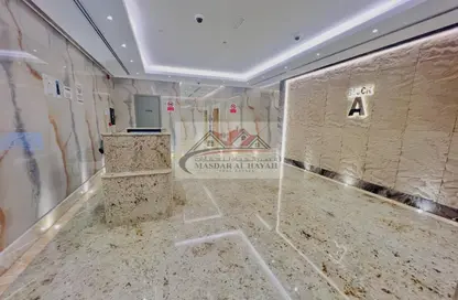 Apartment - 1 Bedroom - 2 Bathrooms for rent in Muwailih Building - Muwaileh - Sharjah