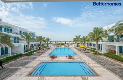 Apartment - 1 Bedroom - 2 Bathrooms for rent in Sunset Residence - Jumeirah 3 - Jumeirah - Dubai