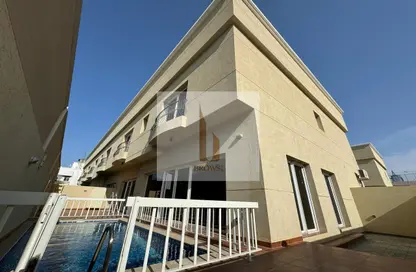 Villa - 5 Bedrooms - 5 Bathrooms for rent in Jumeirah 1 Villas - Jumeirah 1 - Jumeirah - Dubai