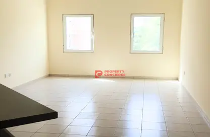 شقة - غرفة نوم - 2 حمامات للايجار في مبنى 1 - 37 - زين - ديسكفري غاردنز - دبي