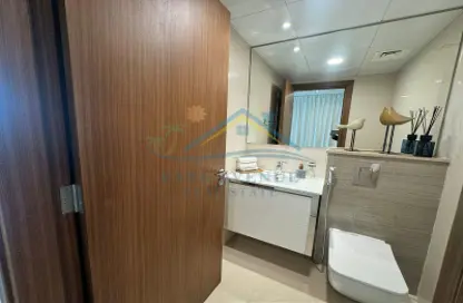 Bathroom image for: Apartment - 1 Bedroom - 2 Bathrooms for sale in Oasis Residences - Shams Abu Dhabi - Al Reem Island - Abu Dhabi, Image 1