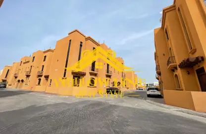 Apartment - 4 Bedrooms - 6 Bathrooms for rent in Ministries Complex - Khalifa Park - Eastern Road - Abu Dhabi
