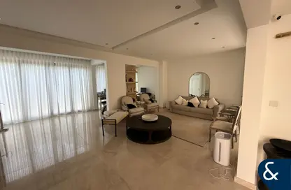 Villa - 5 Bedrooms - 7 Bathrooms for sale in Meadows 1 - Meadows - Dubai