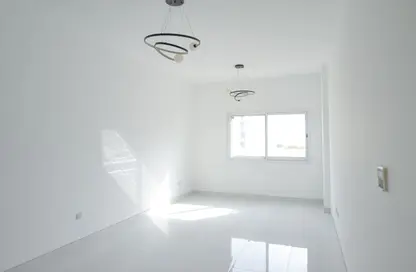Apartment - 1 Bedroom - 1 Bathroom for rent in Mazaya 15 - Queue Point - Dubai Land - Dubai