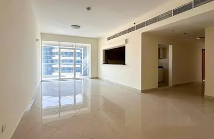 Apartment - 2 Bedrooms - 2 Bathrooms for rent in Hub Canal 2 - Hub-Golf Towers - Dubai Sports City - Dubai