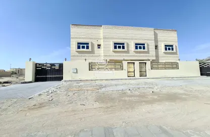 Apartment - 3 Bedrooms - 4 Bathrooms for rent in Mohamed Bin Zayed City - Abu Dhabi