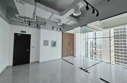 مكتب - استوديو للايجار في برج بارك لين - الخليج التجاري - دبي