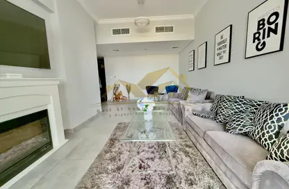 Apartment - 2 Bedrooms - 3 Bathrooms for rent in Jumeirah Garden City - Al Satwa - Dubai