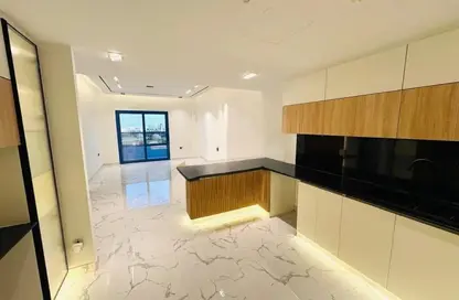 شقة - غرفة نوم - 2 حمامات للايجار في بناية الأمير - ارجان - دبي