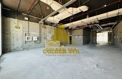 Show Room - Studio - 1 Bathroom for rent in Al Nasr Tower - Danet Abu Dhabi - Abu Dhabi