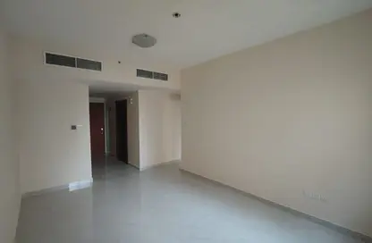 Apartment - 1 Bedroom - 2 Bathrooms for rent in Muwaileh 29 Building - Muwaileh - Sharjah