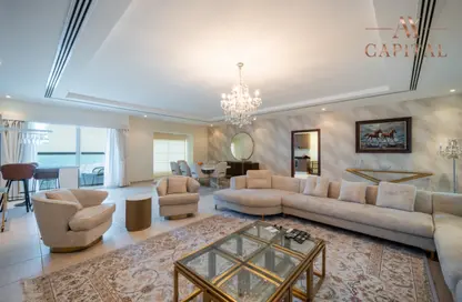 Living Room image for: Apartment - 4 Bedrooms - 6 Bathrooms for rent in Elite Residence - Dubai Marina - Dubai, Image 1