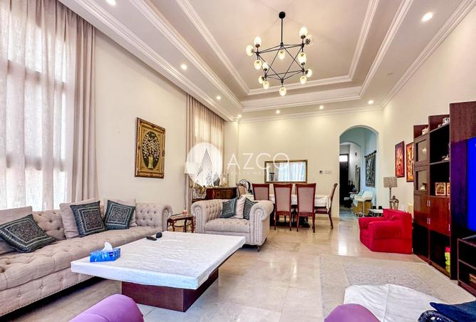 Villa - 3 Bedrooms - 4 Bathrooms for sale in District 11 - Jumeirah Village Circle - Dubai