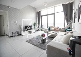صورةغرفة المعيشة لـ: شقة - 1 غرفة نوم - 2 حمامات للبيع في كريستال مساكن - قرية الجميرا سركل - دبي, صورة 1